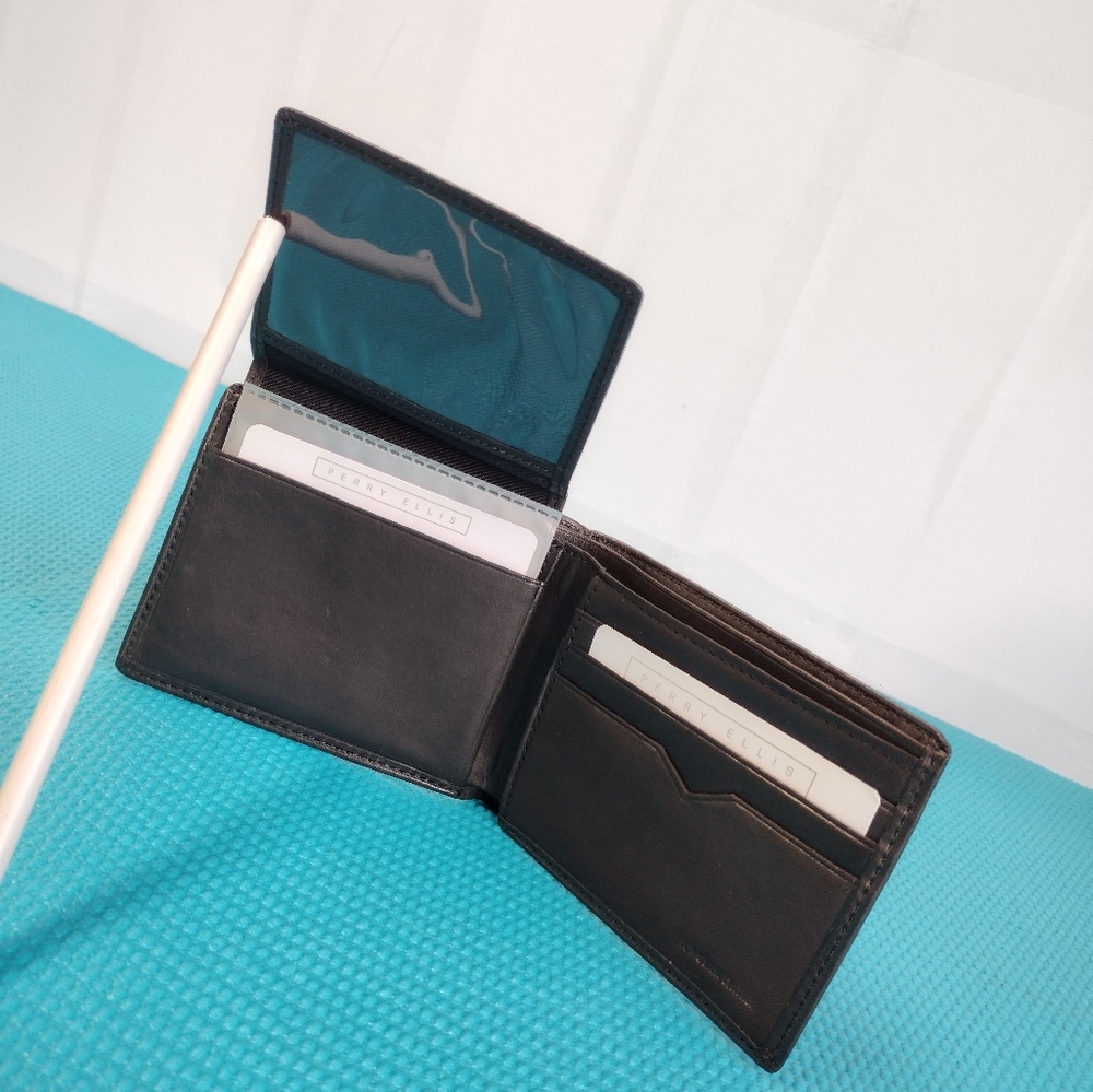 NEW Perry Ellis Men's Leather Bi-fold Wallet - Black